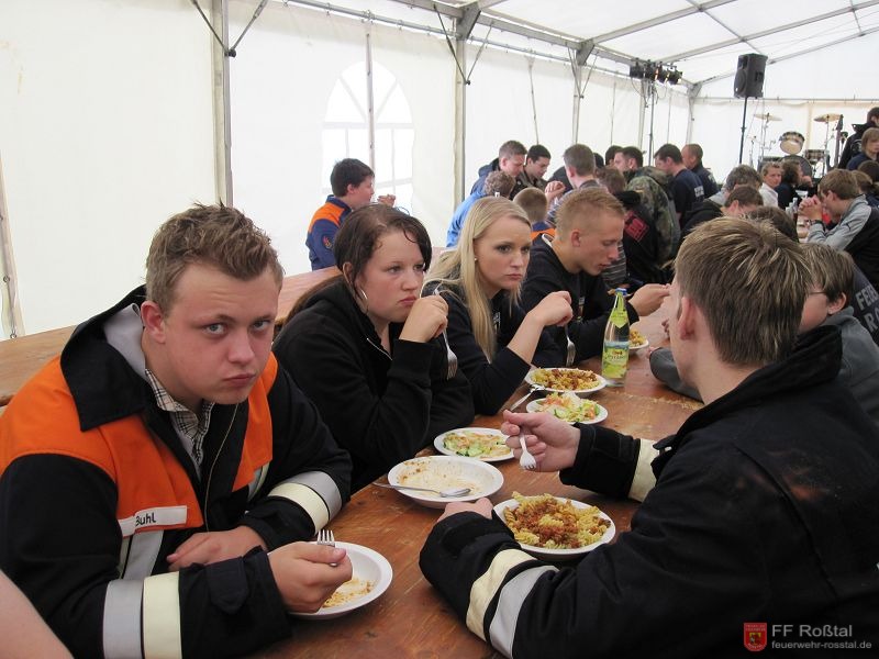 Bild 6 von 15 Auch die JF Ro&szlig;tal lie&szlig; es sich schmecken