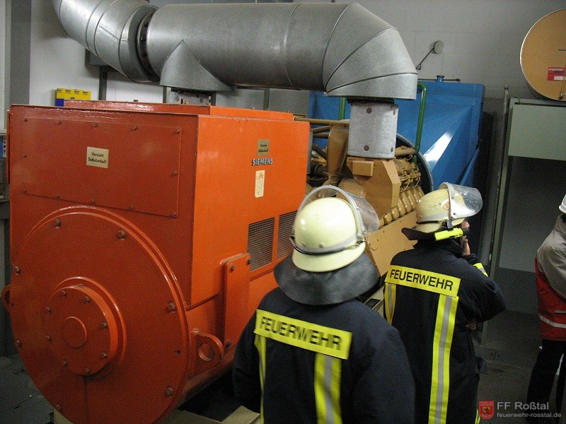 Bild 1 von 13 Das Notstromaggregat - Reicht nur f&uuml;r das Umspannwerk selbst