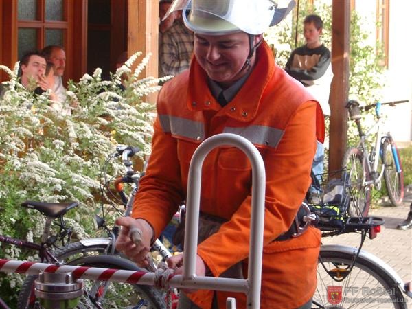 Bild 4 von 14 Gestochener Mastwurf. Bild 4 von 14 Gestochener Mastwurf.