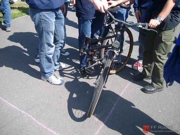 Bild 8 von 17 Ein sehr gelenkiges Fahrrad!.