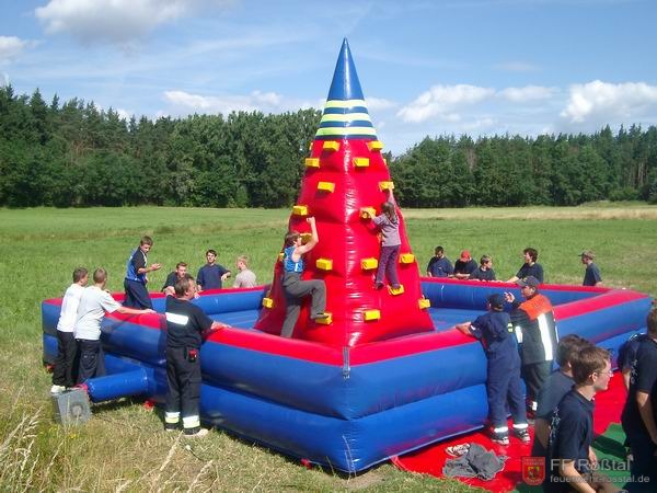 Bild 14 von 17 Kletterburg